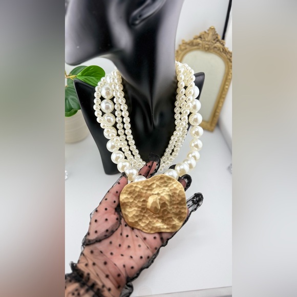 Layered Beaded Statement Necklace with Hammered Gold Pendant – Bold Glam - Picture 5 of 10